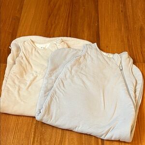 Set of Two Kyte Baby 2.5 TOG Sleep Sacks in Beige and Slate Blue, size 6M - 18M